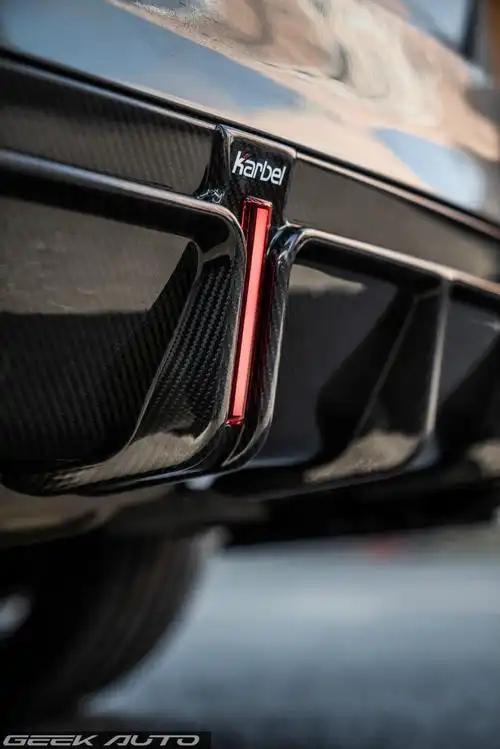 奥迪s4改卡布尔karbel碳纤维前后唇 侧裙