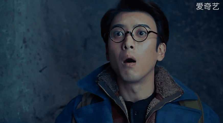 腹黑副官&呆萌老八