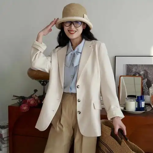 belagirls 奶白色小众休闲西装外套小个子宽松直筒西服女2022春