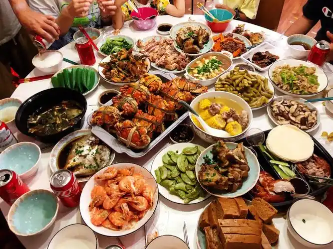 听说最近发聚餐照片很火