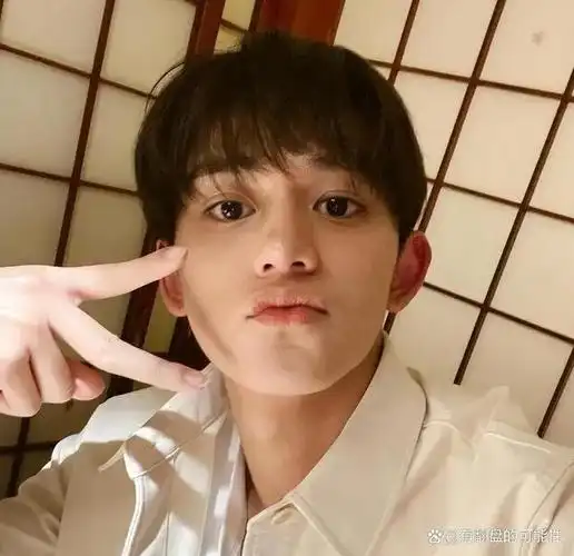 lucas黄旭熙沉寂3年回归曾爆桃色丑闻吃软饭