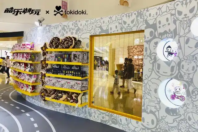 酷乐潮玩xtokidoki快闪店亮相北京合生汇