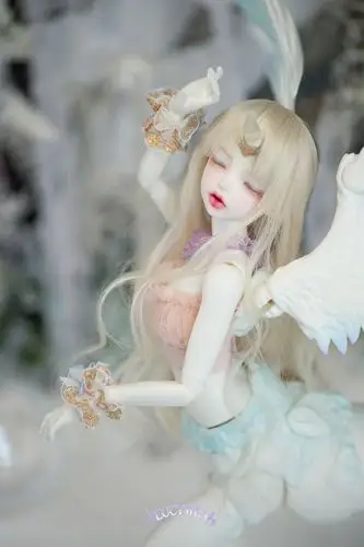 bjd娃娃美少女摇身变成独角兽小脸红扑扑的惹人爱