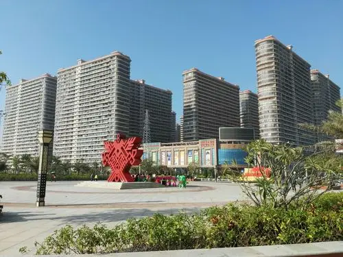 到"山海湾"玩,实际是个小区,住的差不多都是"候鸟族".