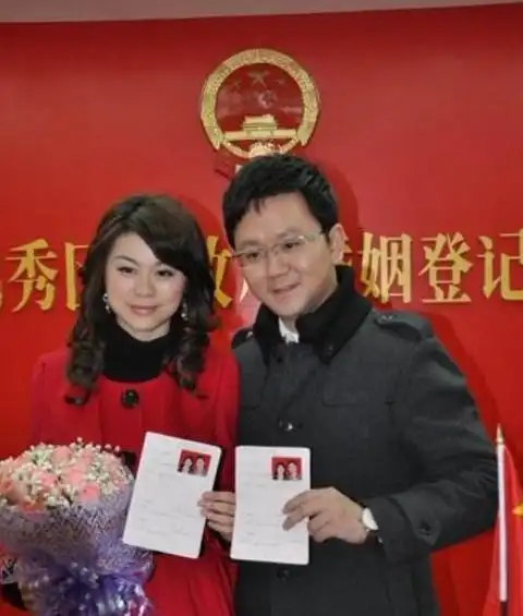 五,毛琳毛琳和李静雯是21世纪以来广东电视台人气最高的两位女节目