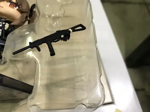 ump9粘土人到了但里面枪是ump45