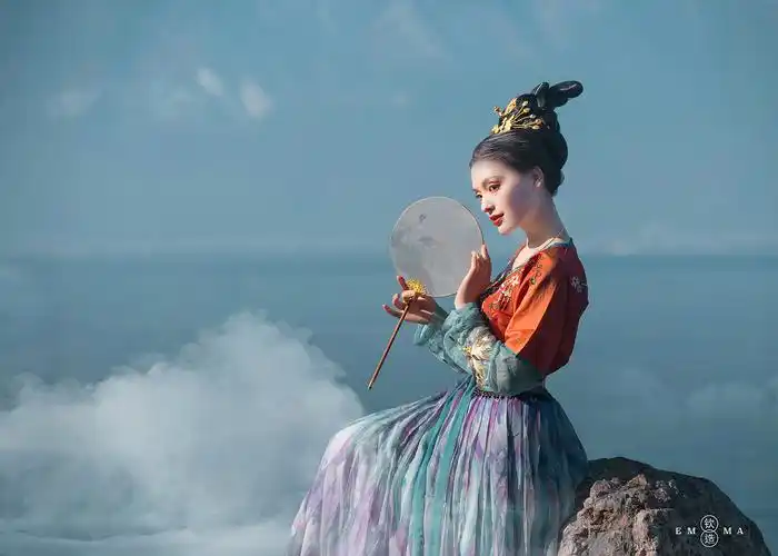 举报15分享原创作品摄影人像摄影汉服飞天敦煌大理小普陀王一钦emma皆