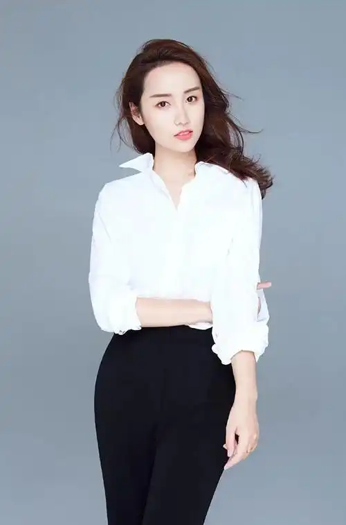 >新闻中心>新闻详情————————艺人资料————————吕一