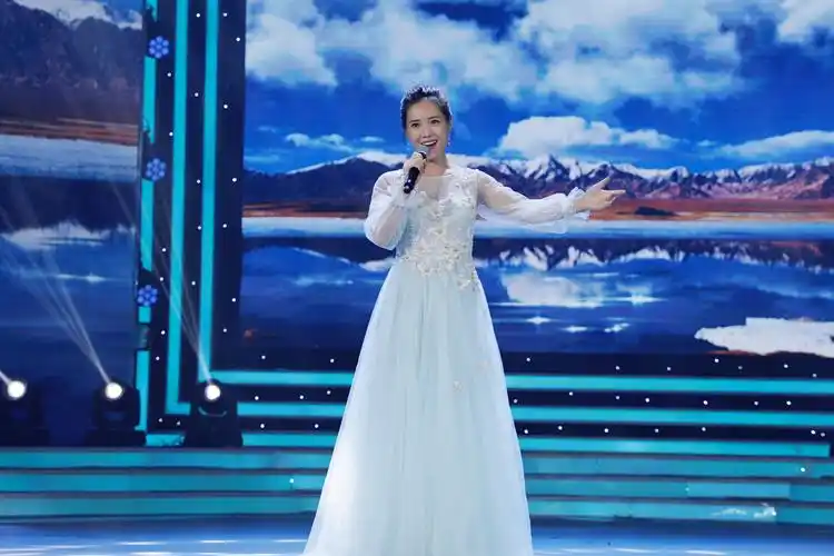 综艺盛典 云朵演唱《青藏高原》