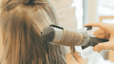 但她也不想知道,因为每次剪完头发她都知道自己还能丑成这样