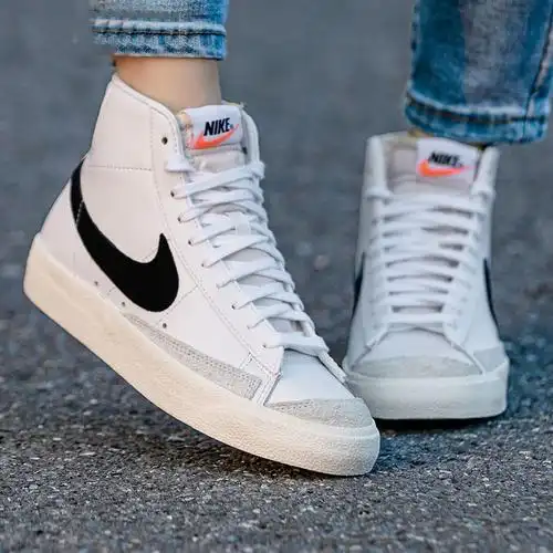 耐克女鞋高帮女板鞋