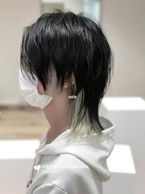 高级感狼尾搭配白色挂耳染