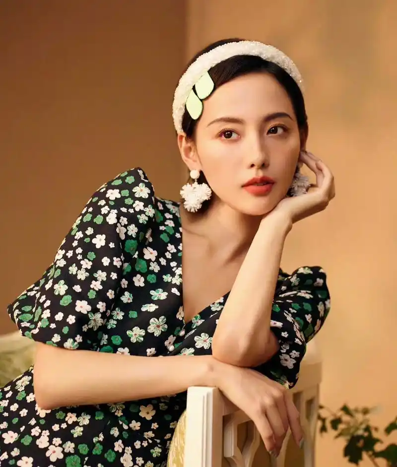 来一波张嘉倪美照!青春,靓丽