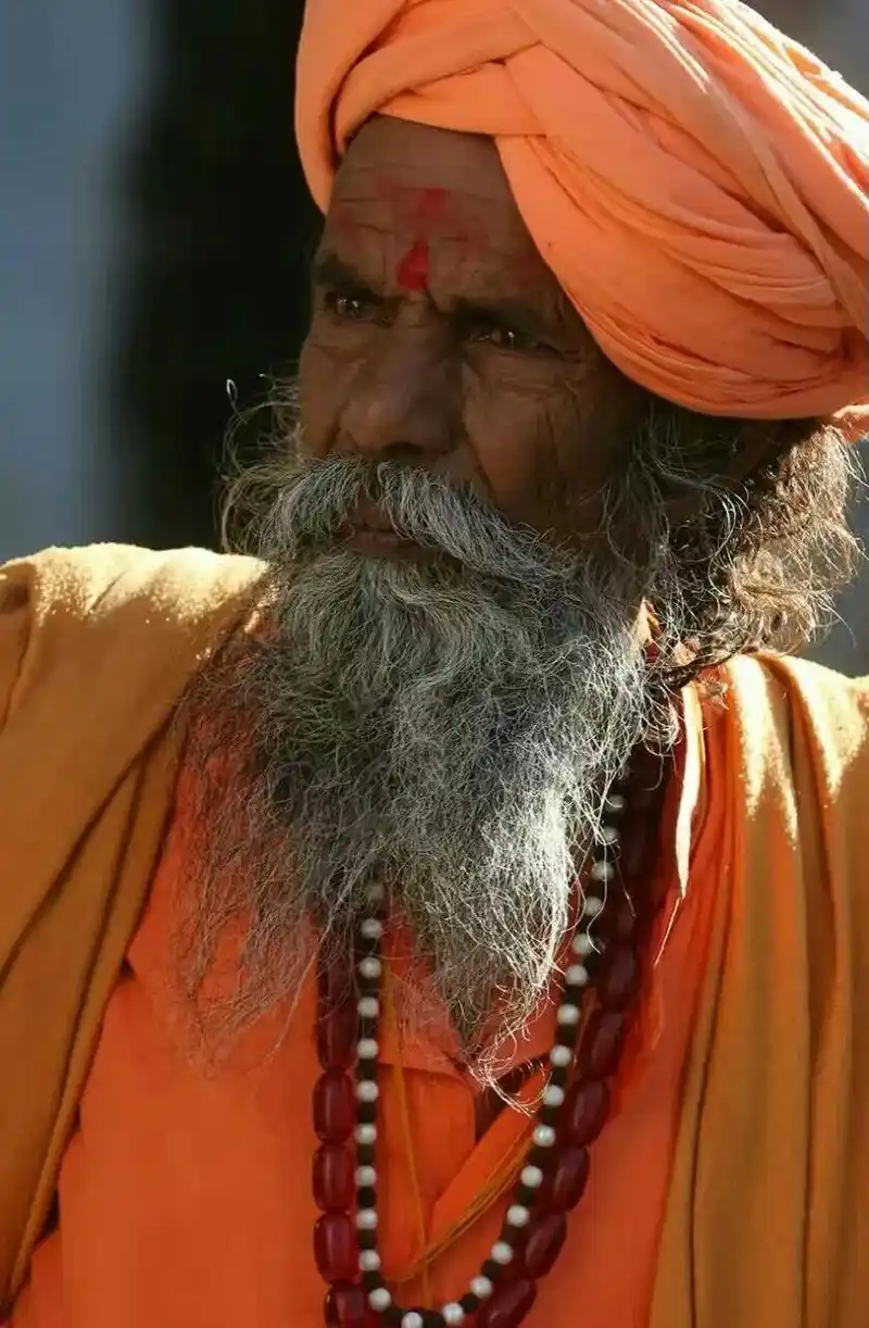 《印度故事二》  《流浪僧人》印度是个宗教盛行的国家,所以 - 抖音