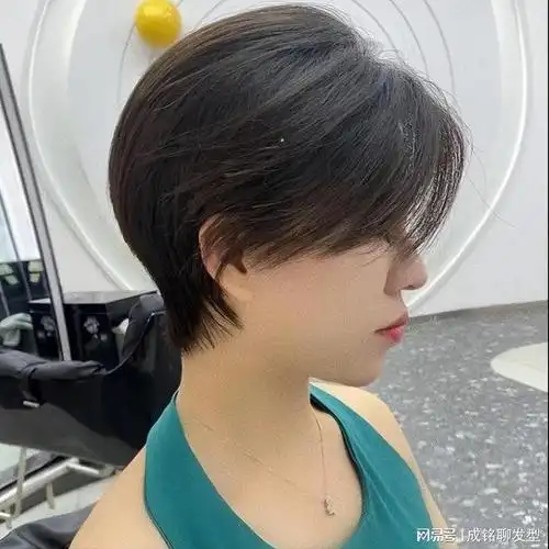 短发也疯狂4050岁轻熟女必备洋气发型大揭秘