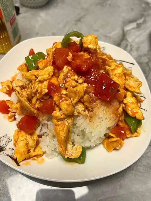 西辣蛋盖饭