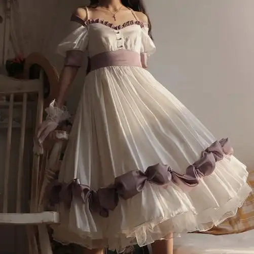 求大家帮忙选一件比较日常的lo裙