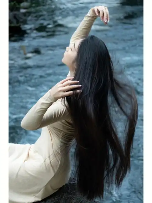 黑长直自由到底柔顺到底