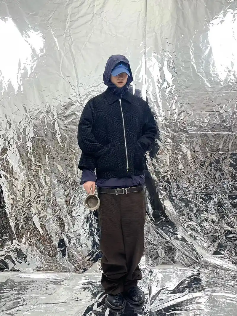 pointless模特有三只手臂.pointless - 抖音