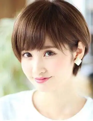 高额头长圆脸适合短发吗圆脸额头高的女生适合什么短发2022已更新今日