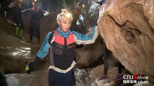 童菲丛林法则比基尼视频_丛林的法则童菲真空