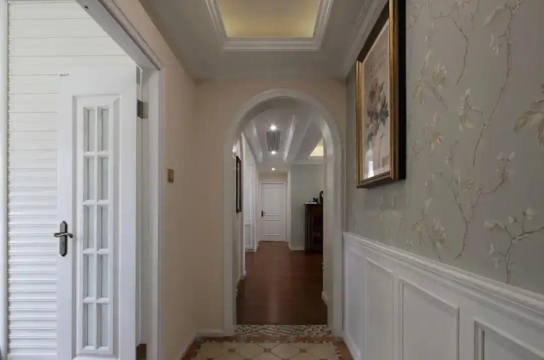 门洞包装成垭口,防撞耐用,美观高档!