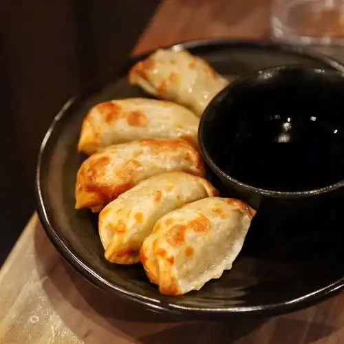 赞好             赞好             赞好           日式煎饺 $28