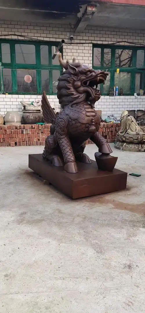 铜麒麟厂家,铜麒麟图片,来看看咱河北老家大门纯铜麒麟吧