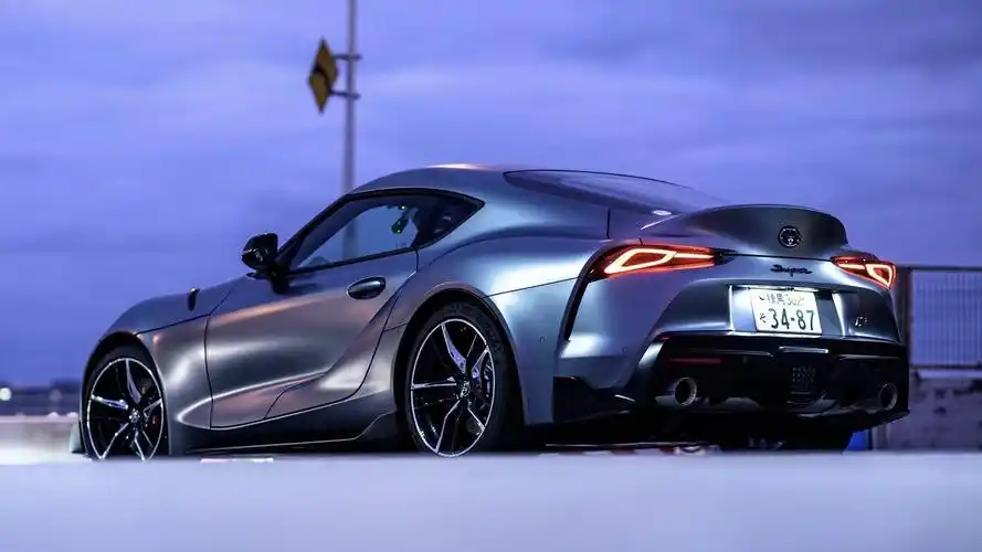 bmw穿肠过 jdm心中留 丰田supra的复兴之路