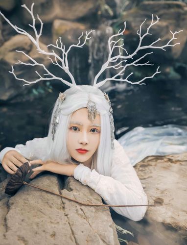 古风白色树枝发箍森林系精灵小仙女麋鹿角树枝发箍圣诞鹿角摄影
