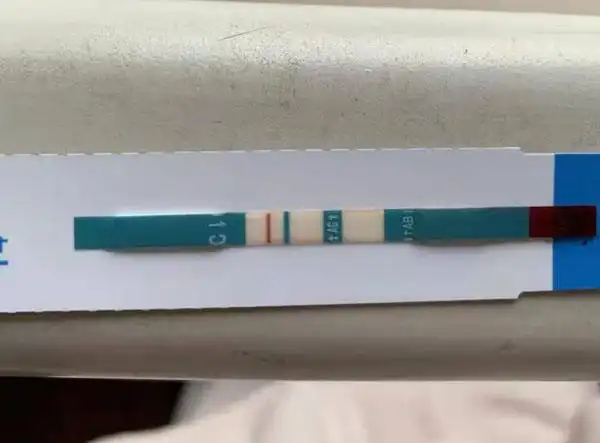 雅培四代艾滋病试纸抗原白线是阳性吗