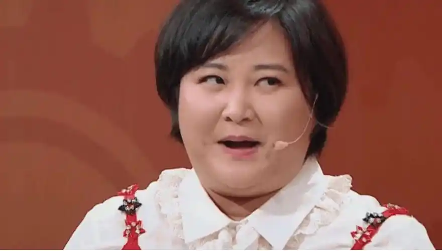 贾玲:"坐拥"所有当红男艺人,却说自己的快乐永远缺一角_妈妈_小品