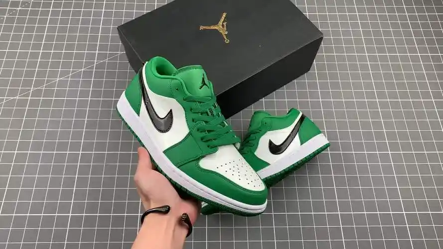 airjordan1low白绿小尔特人aj1乔1低帮休闲板鞋同官方配色q2sr
