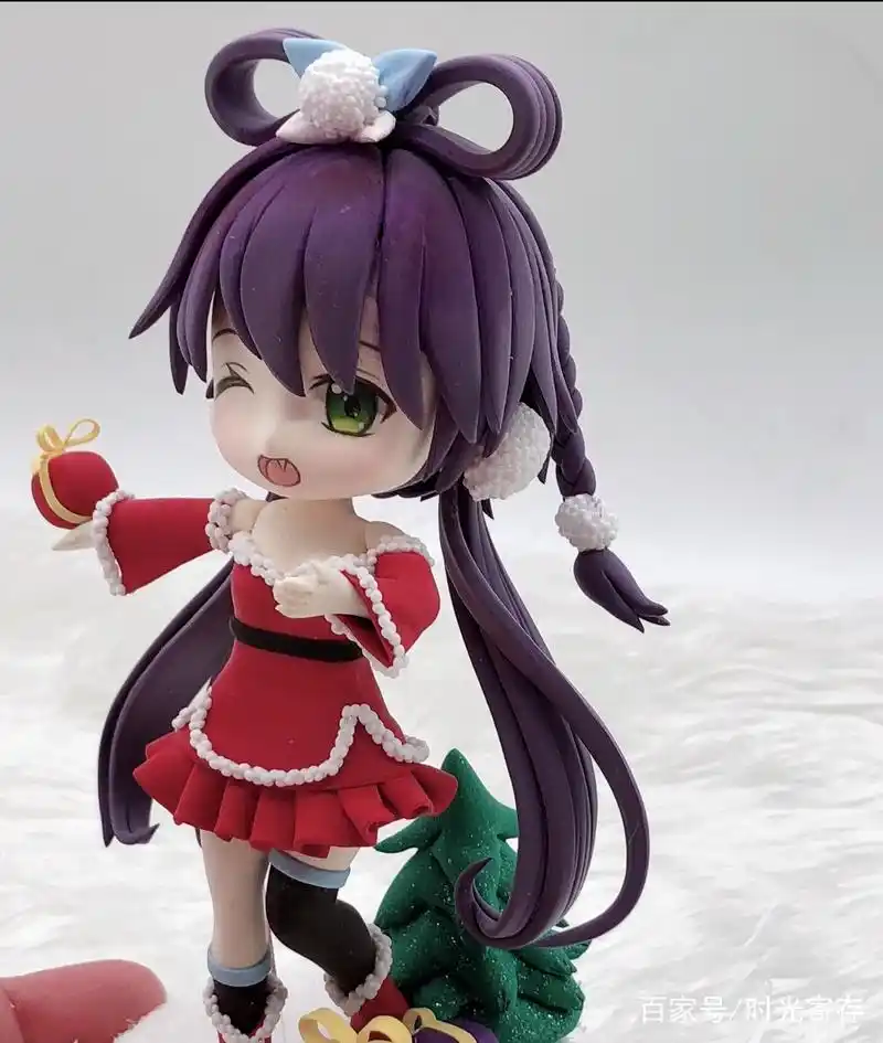 二次元超轻粘土手办:洛天依圣诞装