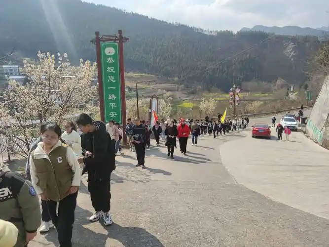 春日好时光 一起"趣"春游 广元市朝天区沙河镇小学2024年踏青活动_大