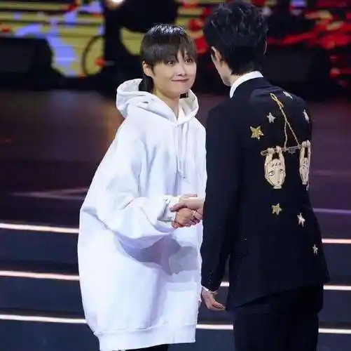 华晨宇身高,华晨宇真实身高165