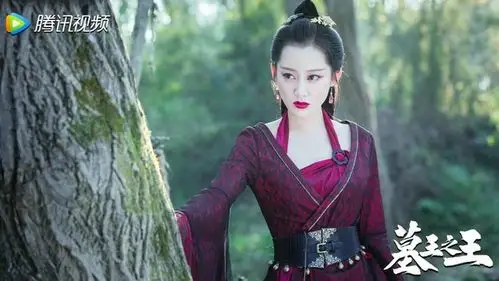 沐雪离首亮相墓王之王正热播周小飞诠释多面楚芸溪裘御铃惊艳观众