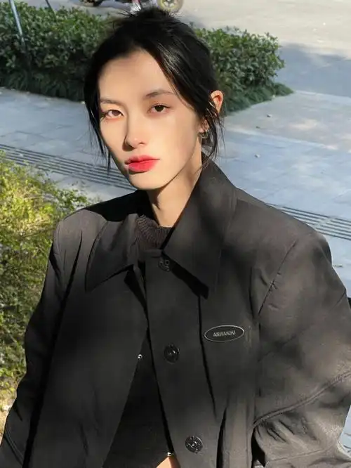 真的好显肩宽太平洋宽肩不是梦