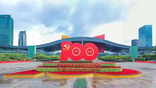 深圳花团锦簇迎接建党100周年你感受到这浓烈氛围了吗