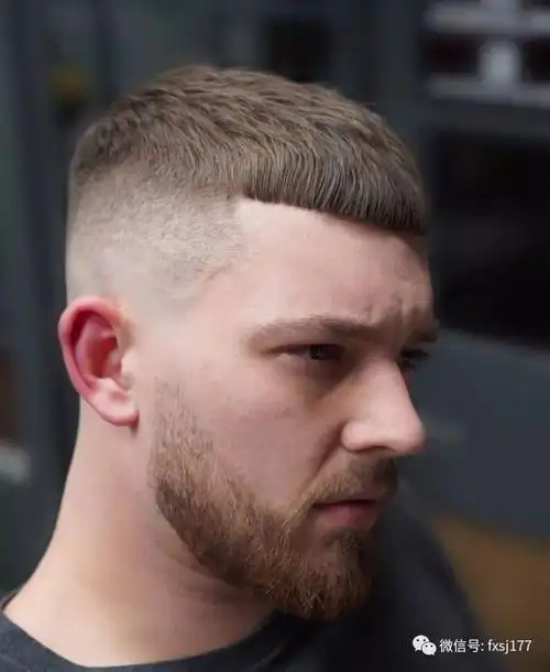 头顶头发稀少适合什么发型男图片