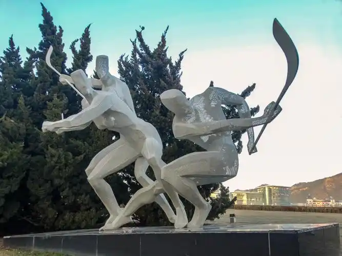 星海广场的魅力体育运动雕塑(随拍)