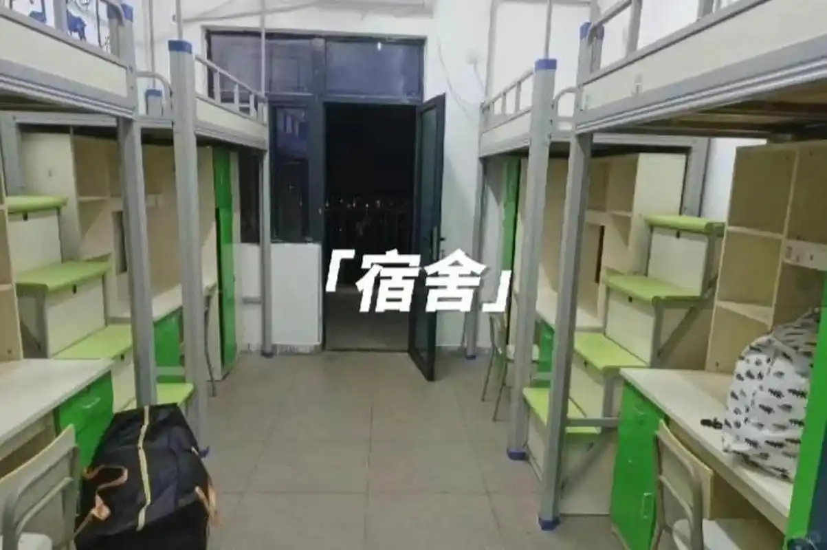 景德镇学院江西公办本科 景德镇学院宿舍: 自带小阳台有独立浴室,独立