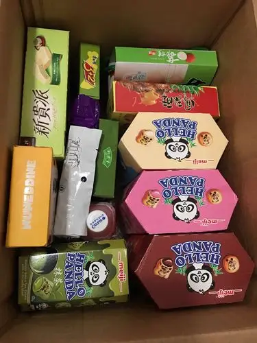 我要免单热乎乎的一大箱零食到货啦