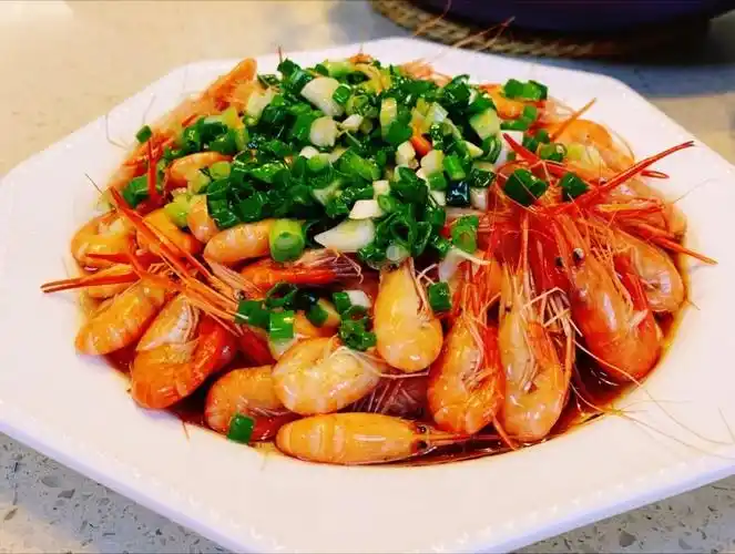 美味超赞的家常菜推荐:高压锅烧鸡腿,葱油小河虾,红烧土豆块