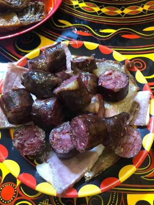 彝人佳肴-"第二次到西昌,朋友说带我品尝彝族餐.一进.