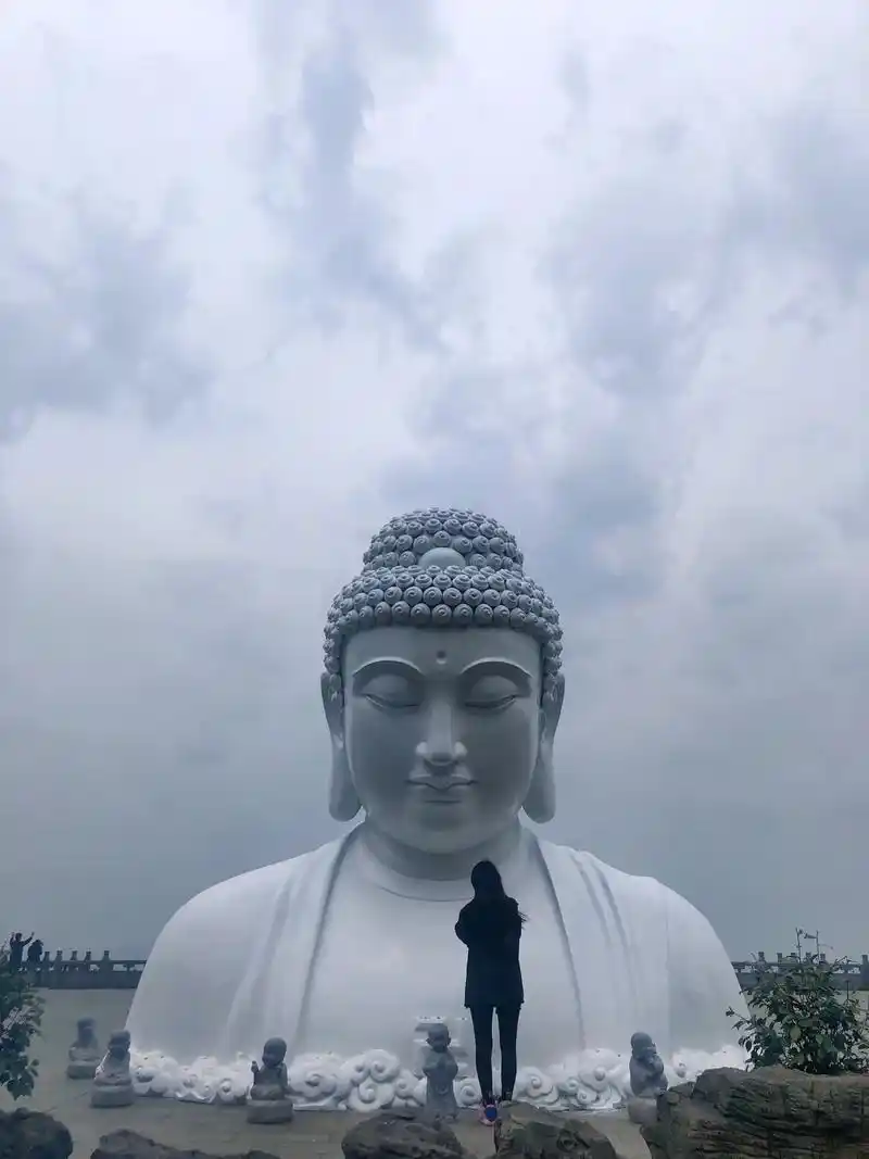 东庐山观音寺位于南京市溧水区城东的东庐山风景区内