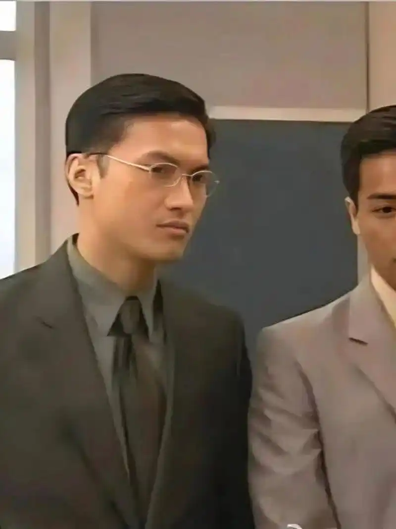 陈锦鸿回内地走穴,你还记得这个港片中的熟悉面孔吗?