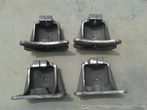 解放配件钢板弹簧吊耳其他