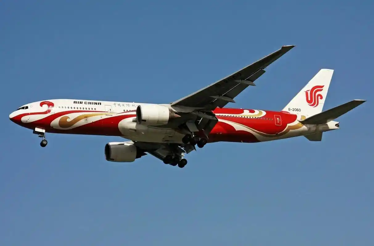 中国国际航空波音777-200er,红祥云在于2018年退役 - 抖音