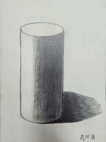 9.8丹尼斯校区创意素描班周六下午2:00《素描圆柱体》